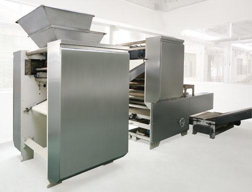 CE,IOS9001 Certificated Turnkey Biscuit Production line for snack food
