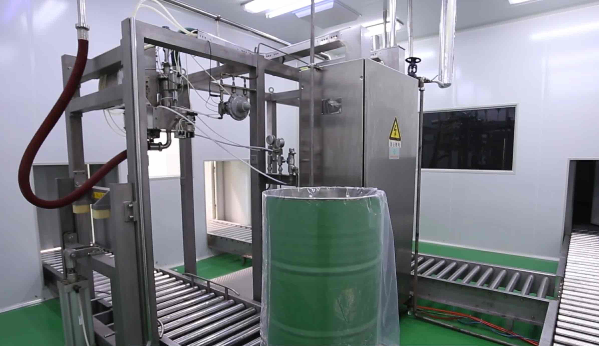 automatic shrink film packaging machine，bottled water and 
