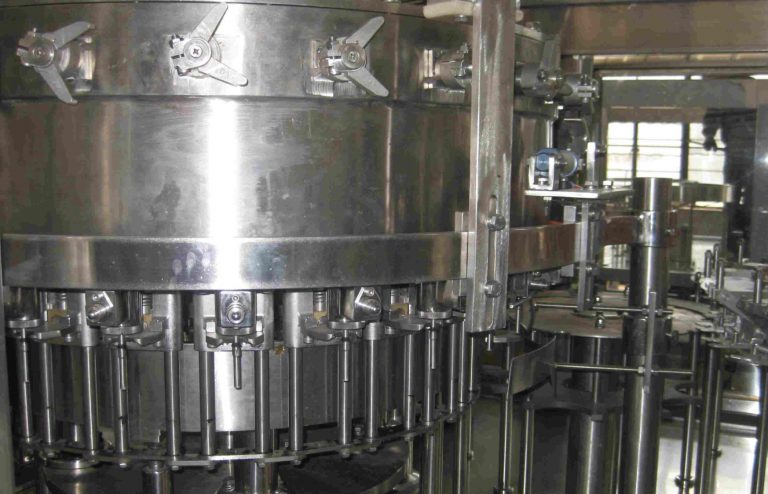 plc based automatic liquid filling system for different sized bottles
