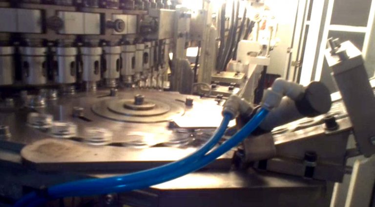 potato chips nitrogen packaging machine/vacuum packaging 