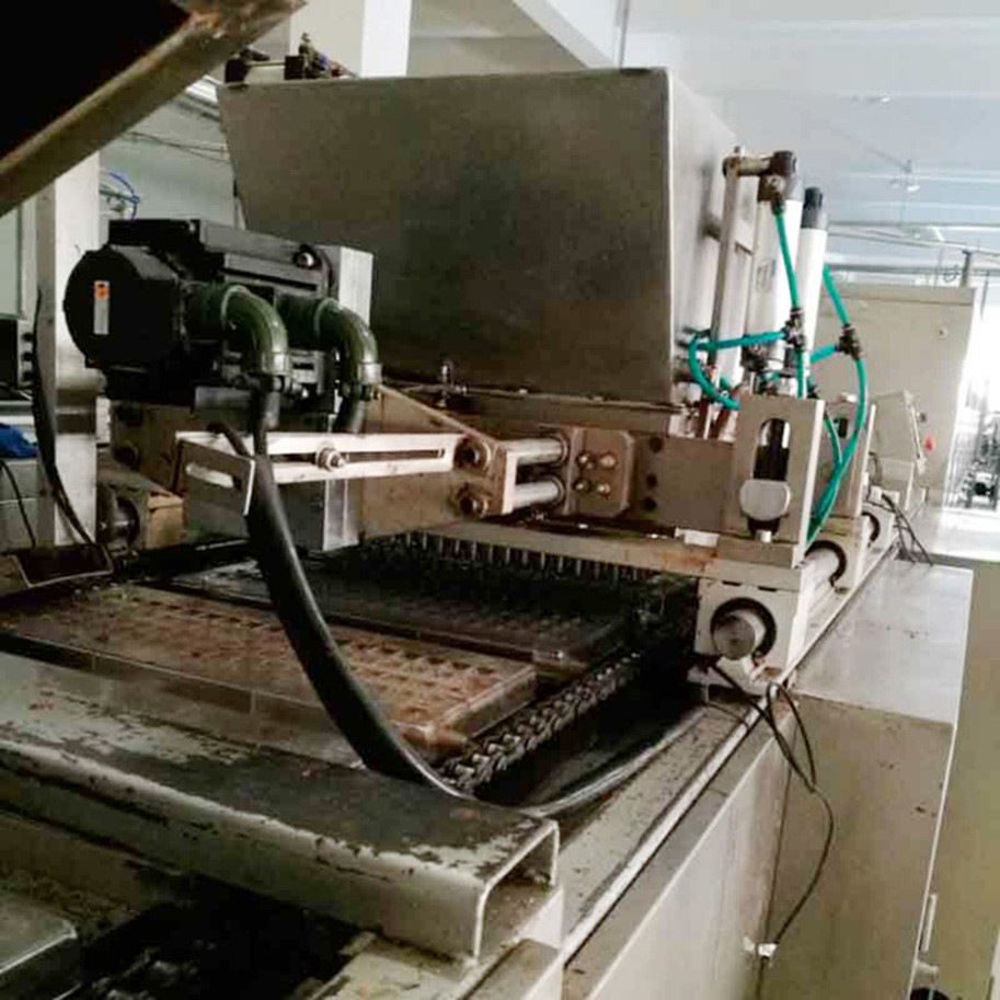 Wafer Biscuit Production Line Semi Automatic / Automatic Coin Chocolate Pure Chocolate