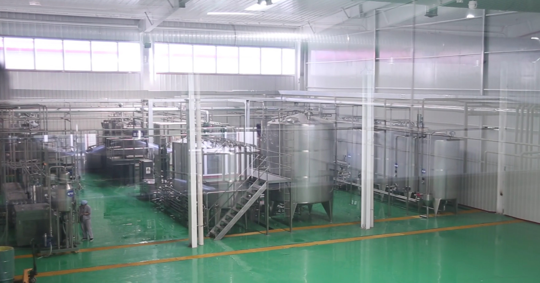 Food Grade Tube UHT Sterilizer Dairy Milk Processing Equipment Fully Automatic