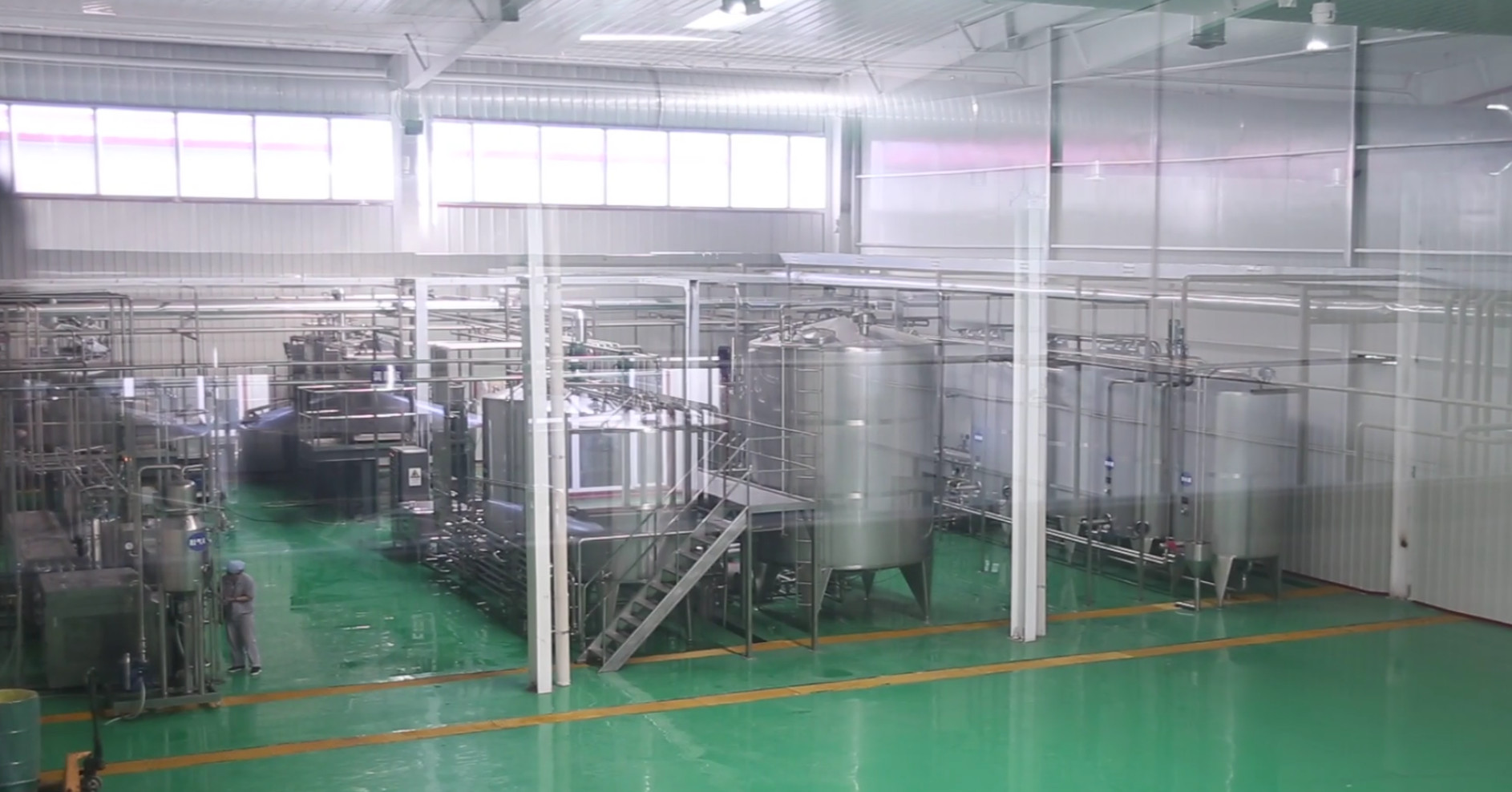 Food Grade Tube UHT Sterilizer Dairy Milk Processing Equipment Fully Automatic