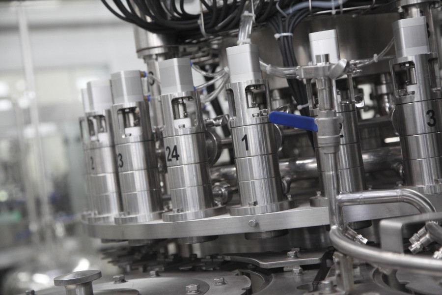 Round / Square Bottle Beverage Production Equipment , Drinking Beverage Filling Machine