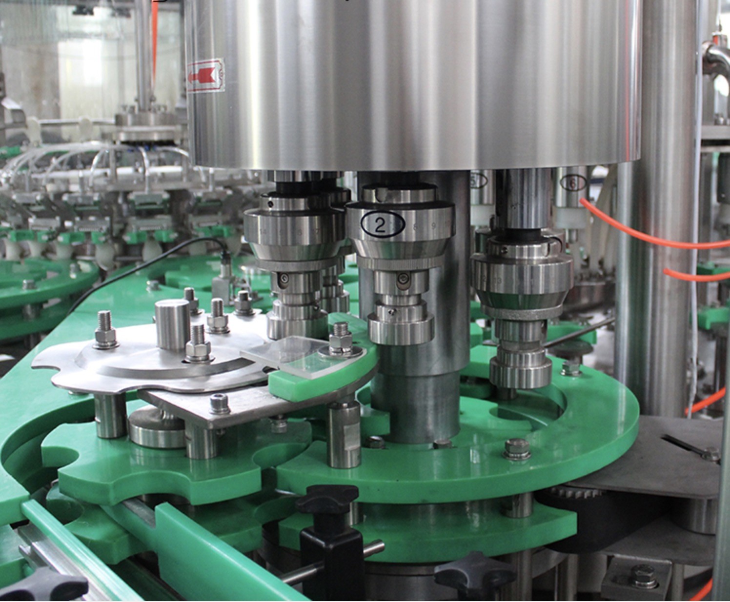 Complete Automatic Juice Filling Machine , Carbonated Beverage Filling Machine