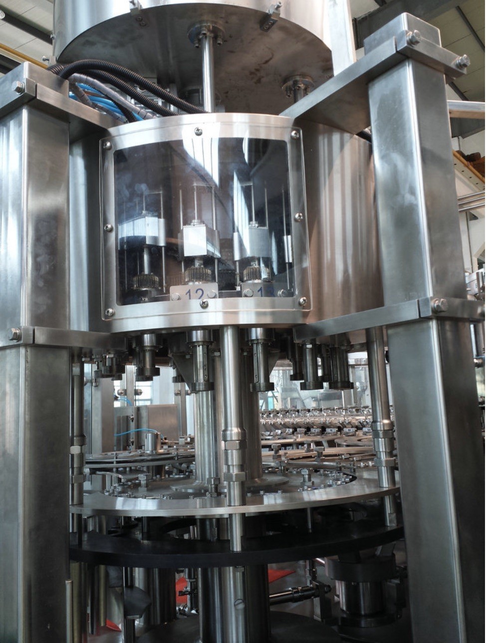 Plastic / Glass Bottling Automatic Filling And Capping Machine For Different Shapes