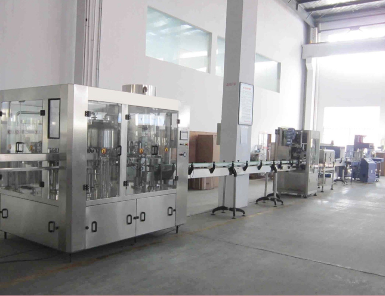 Beer / Wines / Rice Drink Production Line High Capacity Automatic For Small Bottle