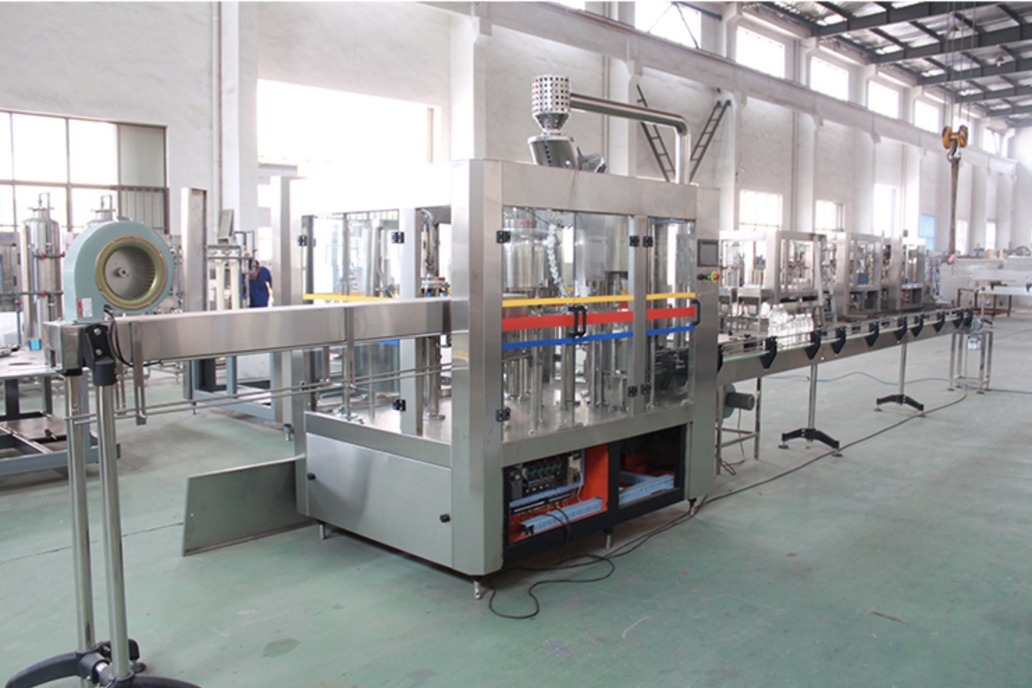 15000 BPH Carbonated Water Filling Machine / Production Line Commercial For Fruit Drink